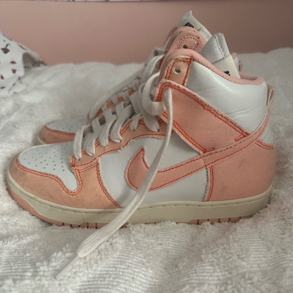 Nike Women's Hightop Sneakers